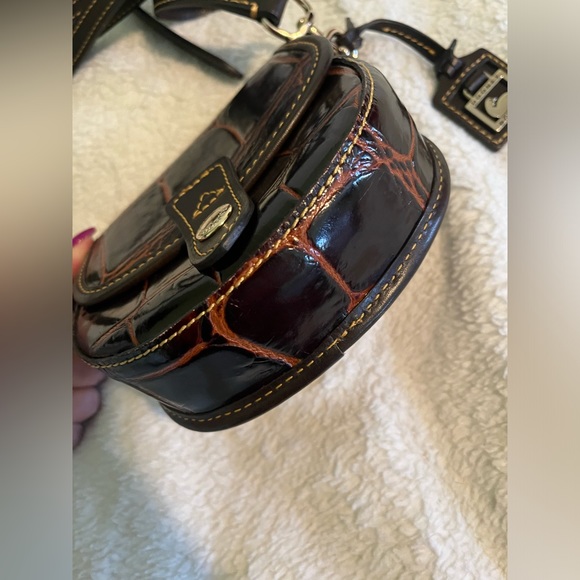 Dooney & Bourke crocodile crossbody - Picture 4 of 7